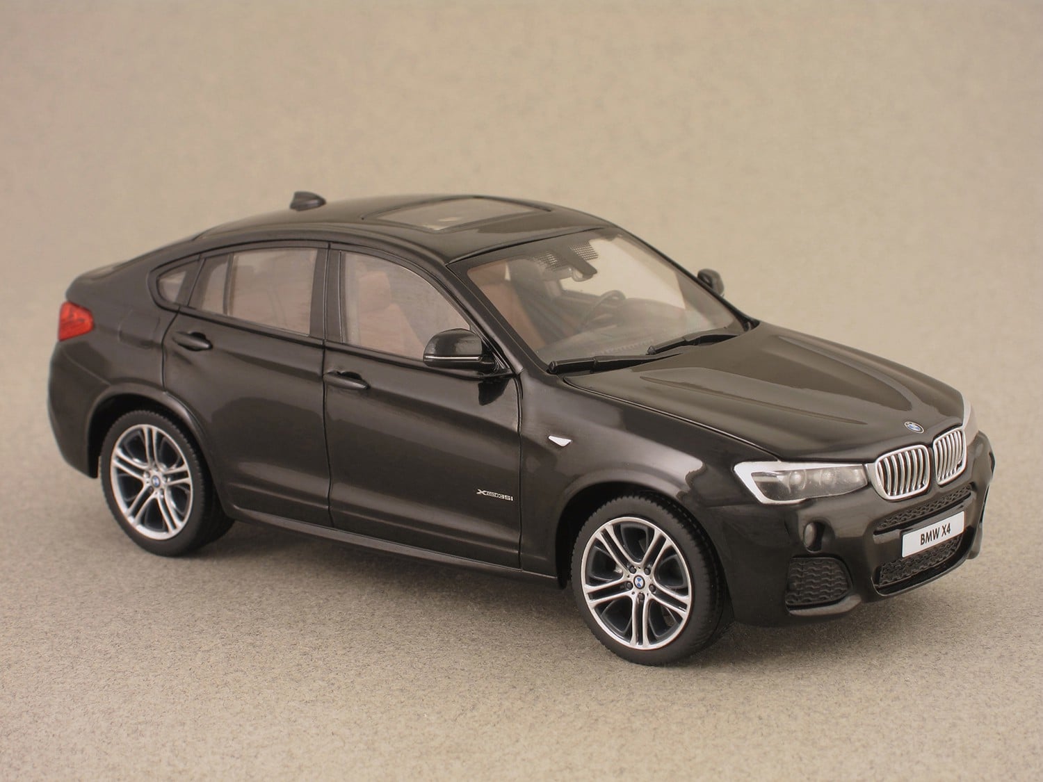 BMW X4 Black Herpa 1 43 Minicarweb