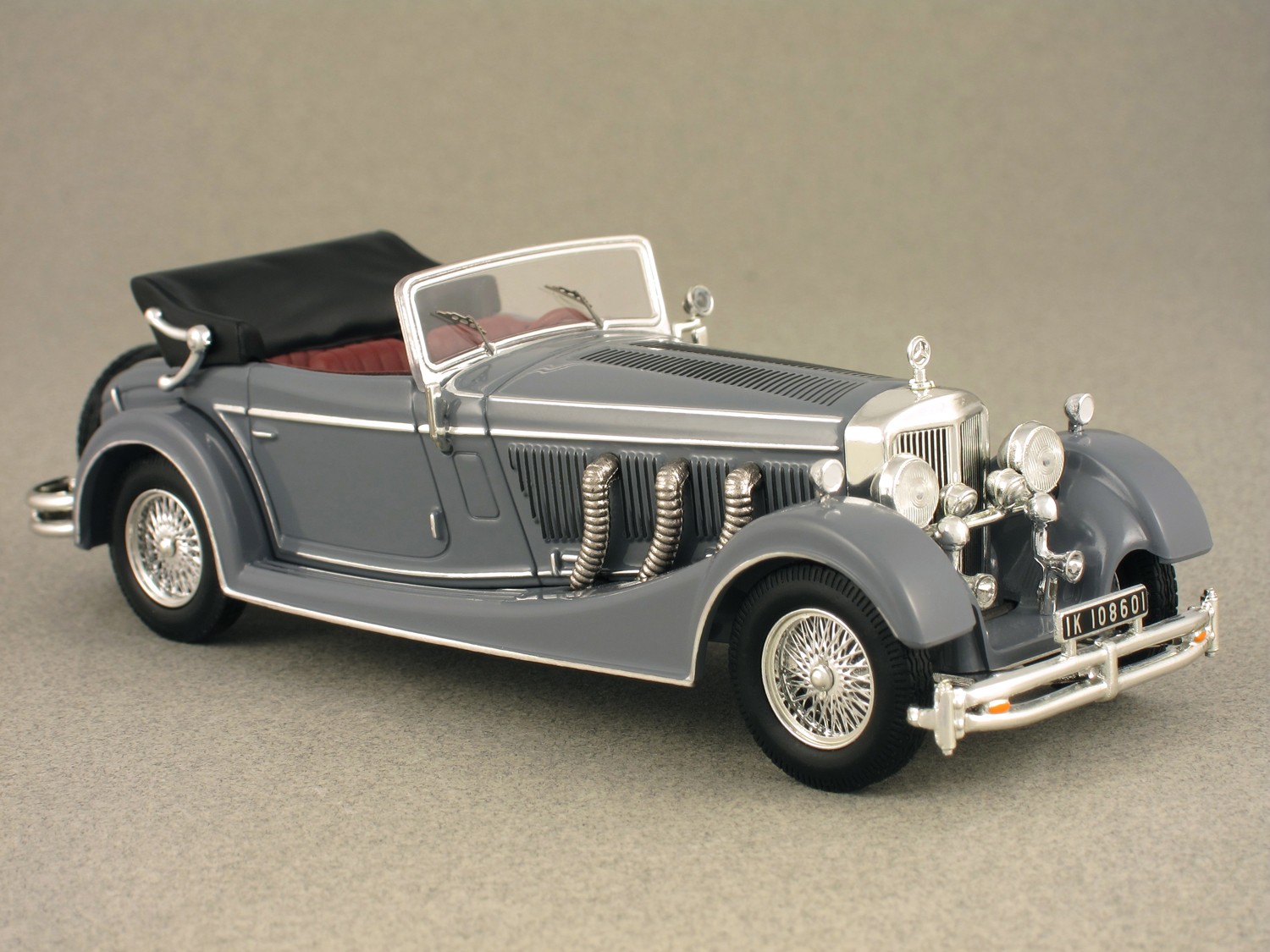 Mercedes SS roadster 1933 (IXO) 1/43e - Minicarweb