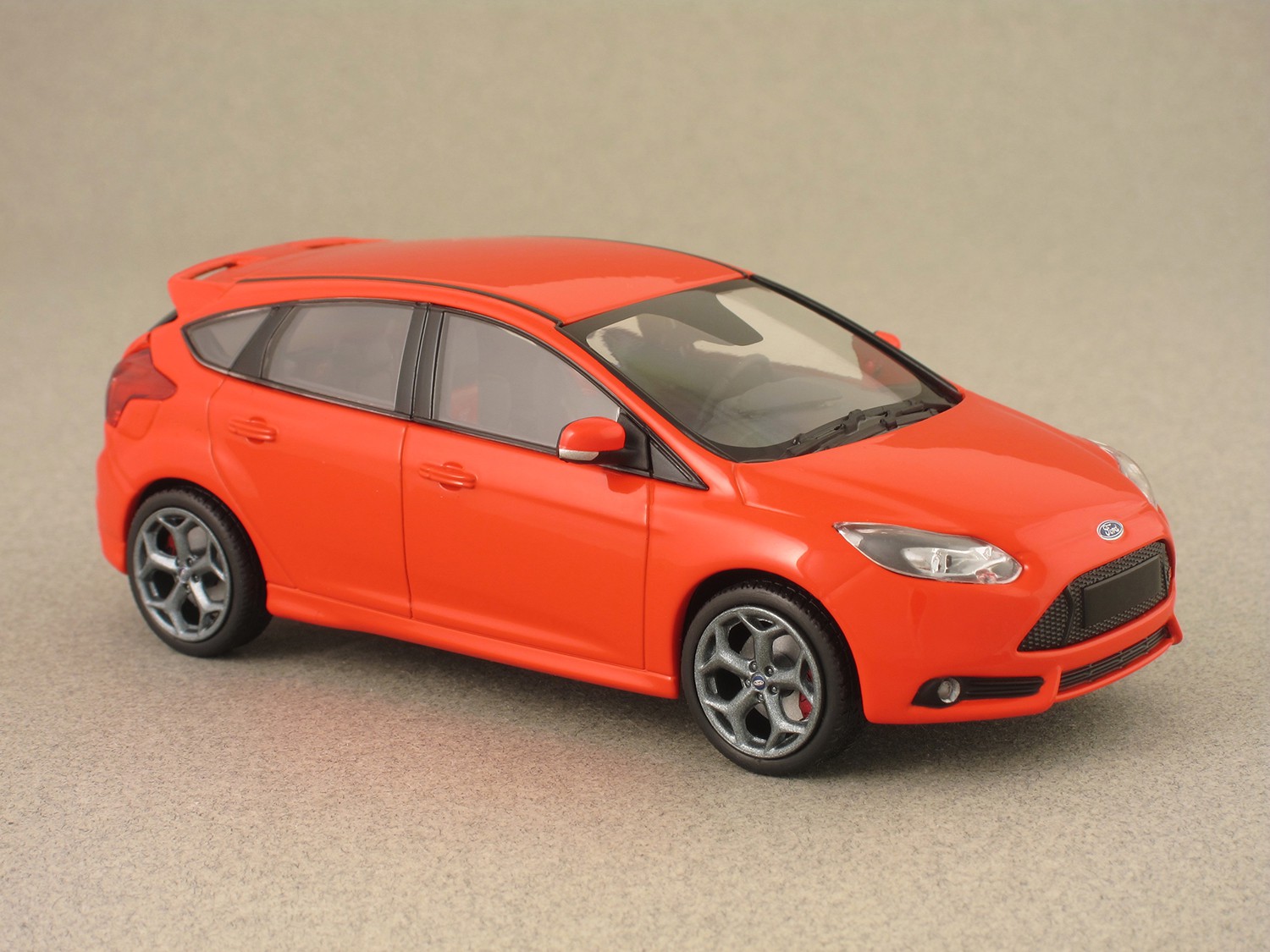 Ford Focus ST 2012 (Minichamps) 1:43