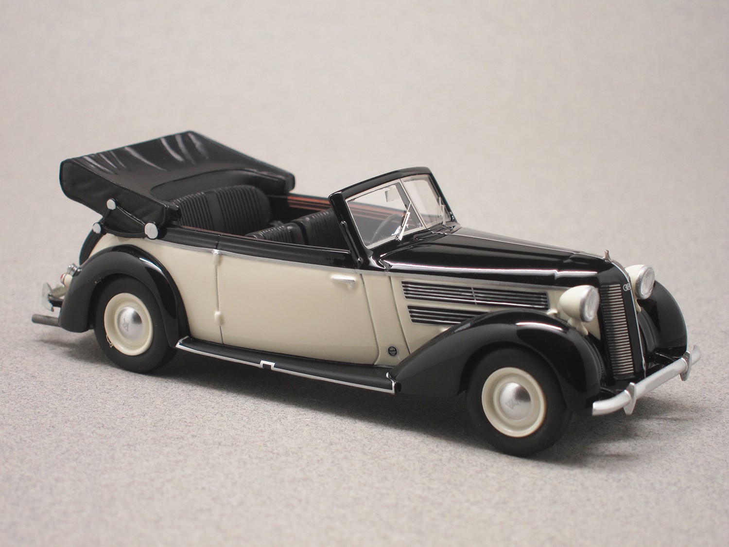 Audi 920 (NEO) 1:43