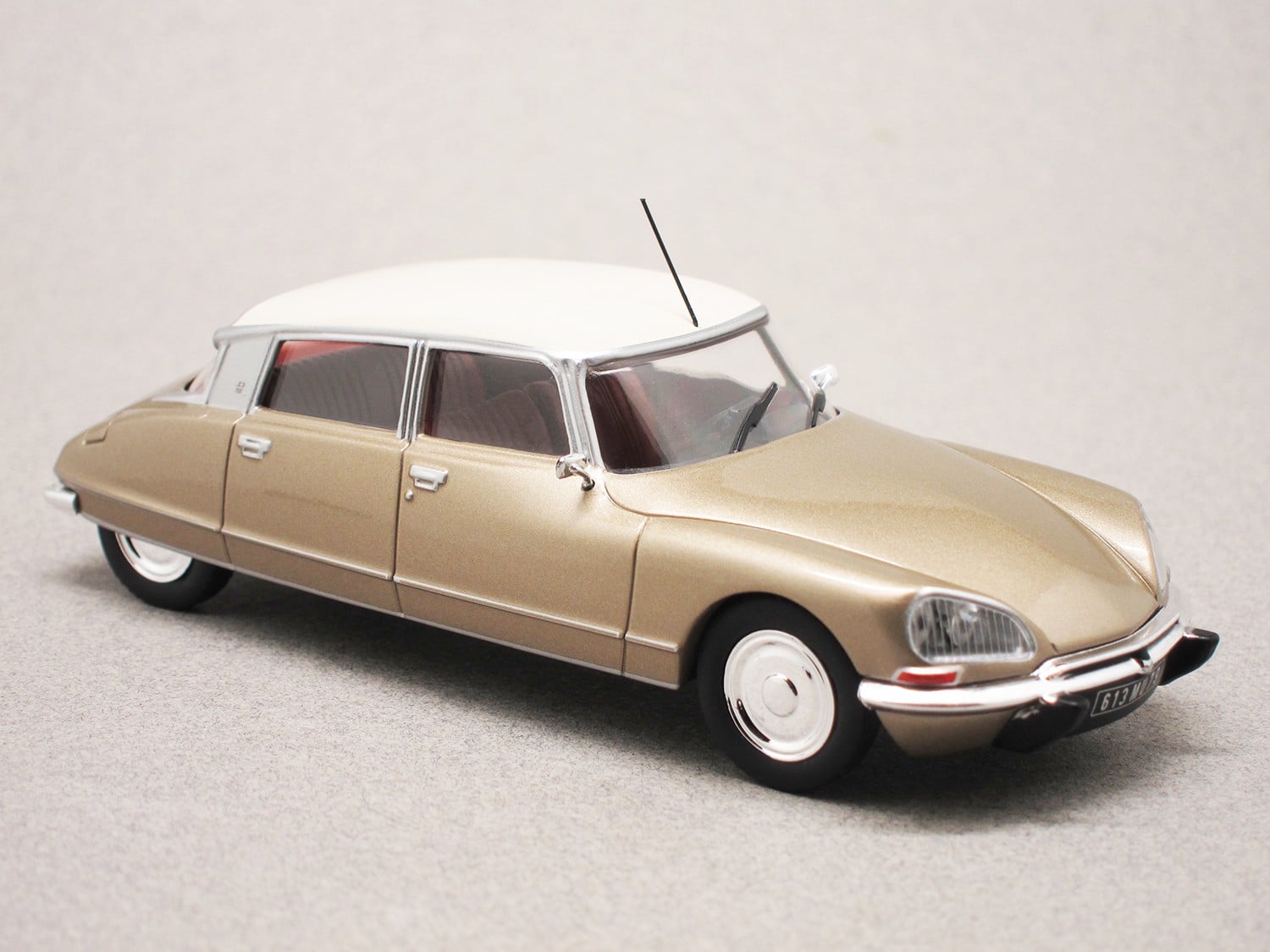 Citroën DS 23 Pallas (Odéon) 1:43