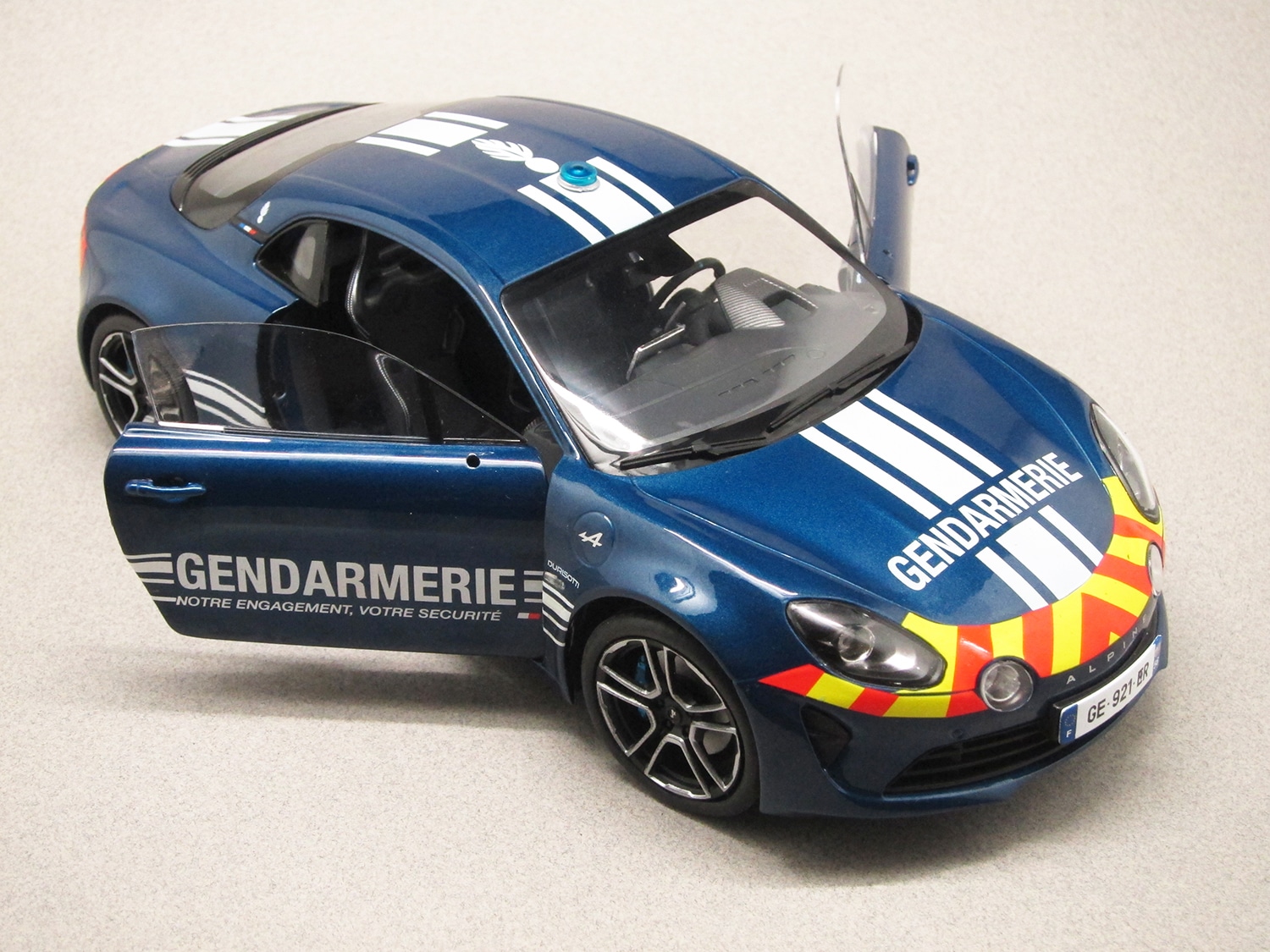 L'Alpine A110 Gendarmerie bientôt chez Solido 1/18 ? - Mininches