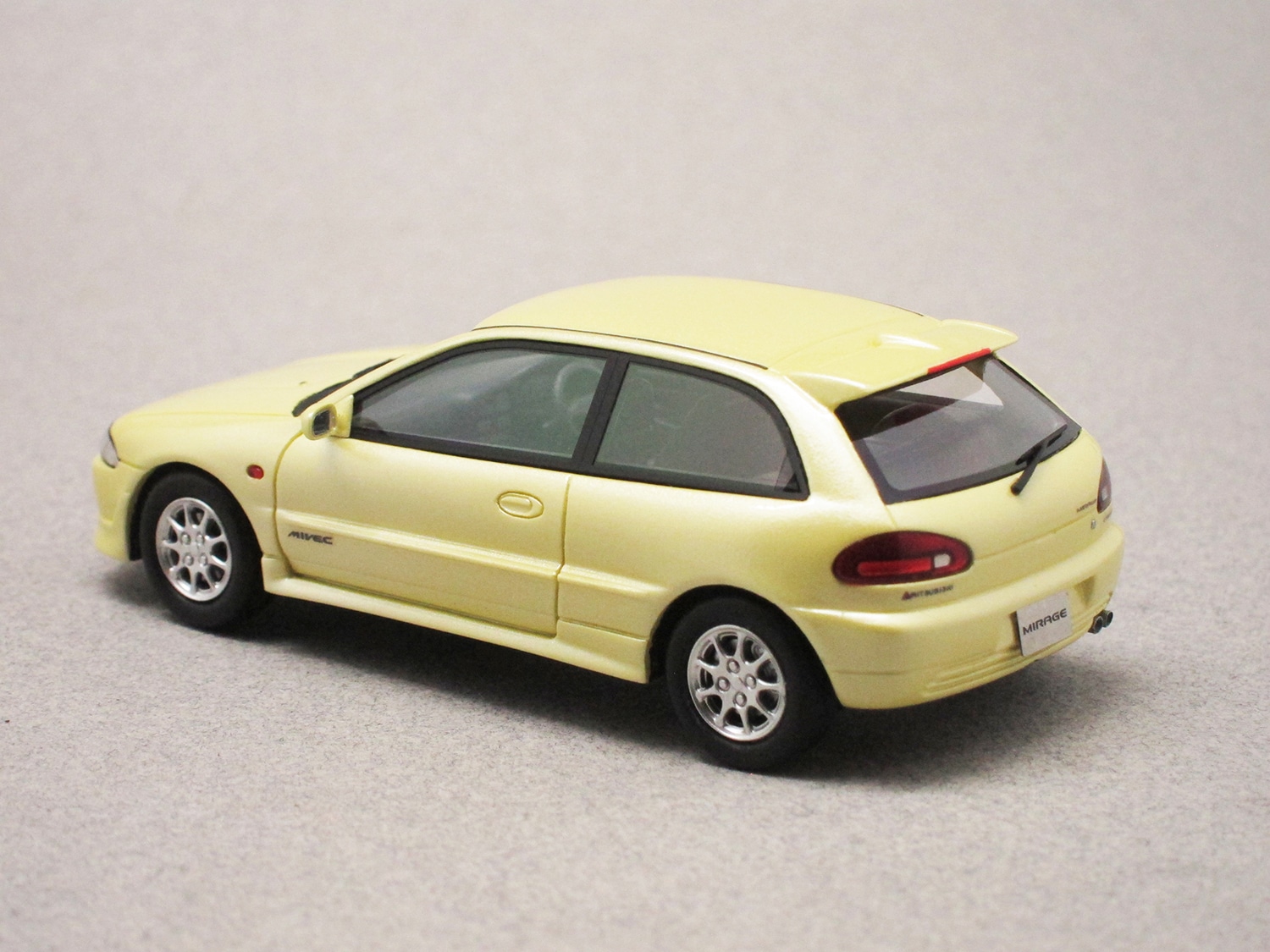 Mitsubishi Mirage Cyborg-R 1992 (Hi-Story) 1:43 - Minicarweb