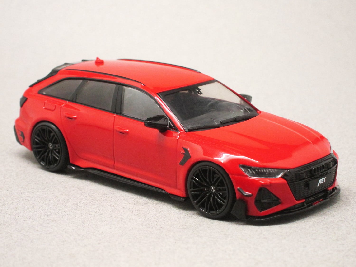 ABT RS6-R rouge (Solido) 1/43e