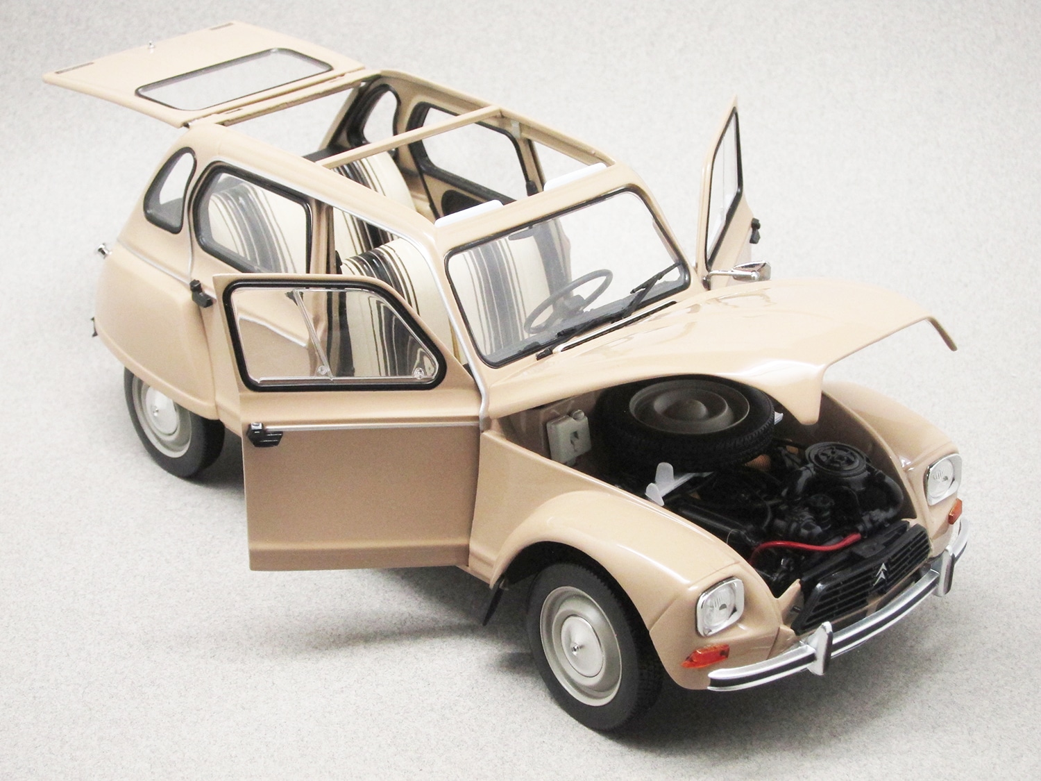 Citroën Dyane 6 Beige Colorado (Norev) 1/18e