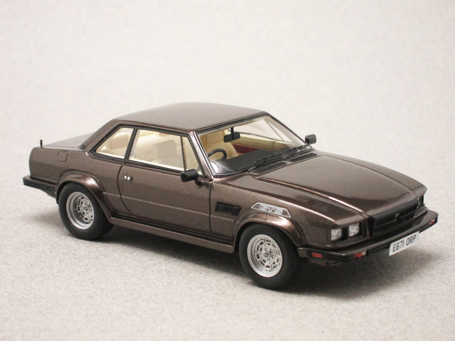 De Tomaso Longchamps GTS marron (Matrix) 1/43e